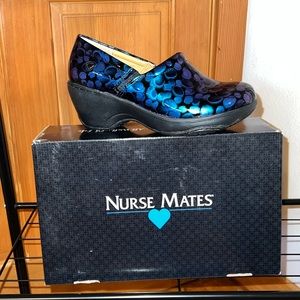 Nurse Mates Size 8.5W Metalic Blue/Purple/Black clog shoe